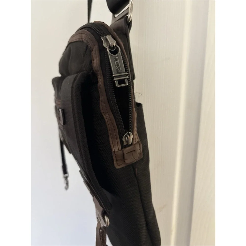TUMI Alpha Bravo Annapolis Zip Flap Crossbody Messenger Bag Nylon/Leather Trim
